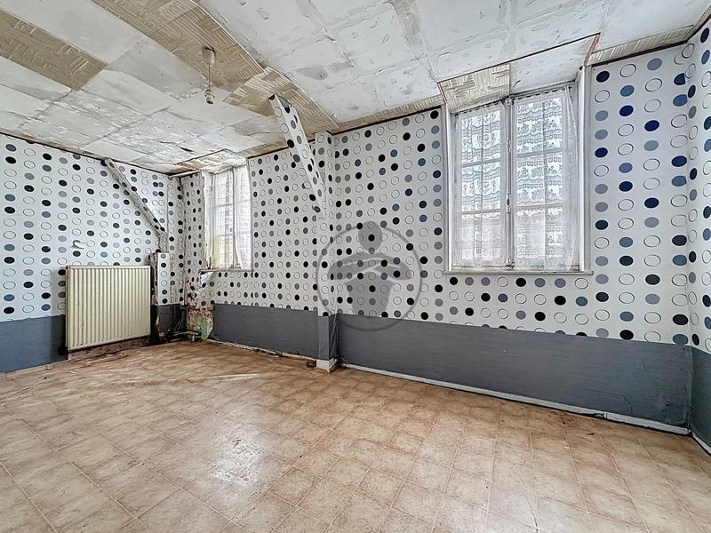 Magasins - 280 m² - 10 pièces