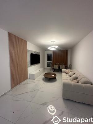 Chambre - 14 m² - 1 pièce