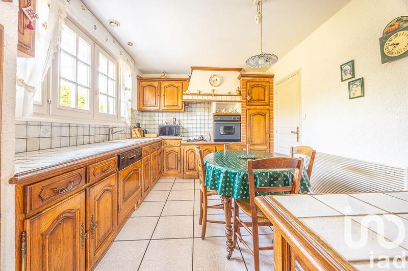 Maison - 242 m² - 7 pièces