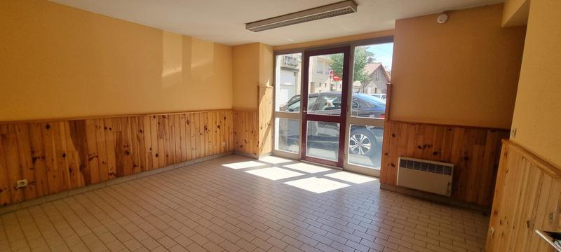 Local commercial - 221 m² - 3 pièces
