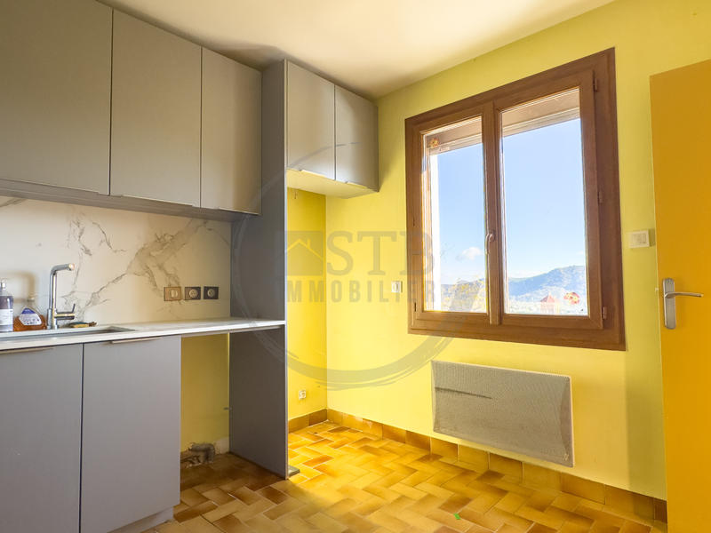 Maison - 83 m² - 4 pièces