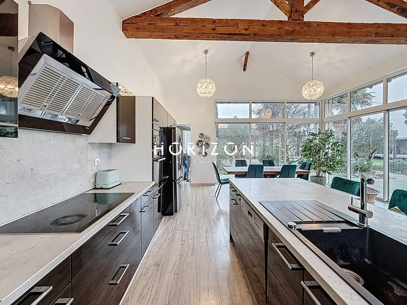 Maison ancienne - 195 m² - 7 pièces