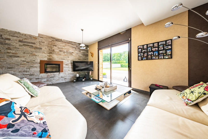 Maison - 230 m² - 8 pièces