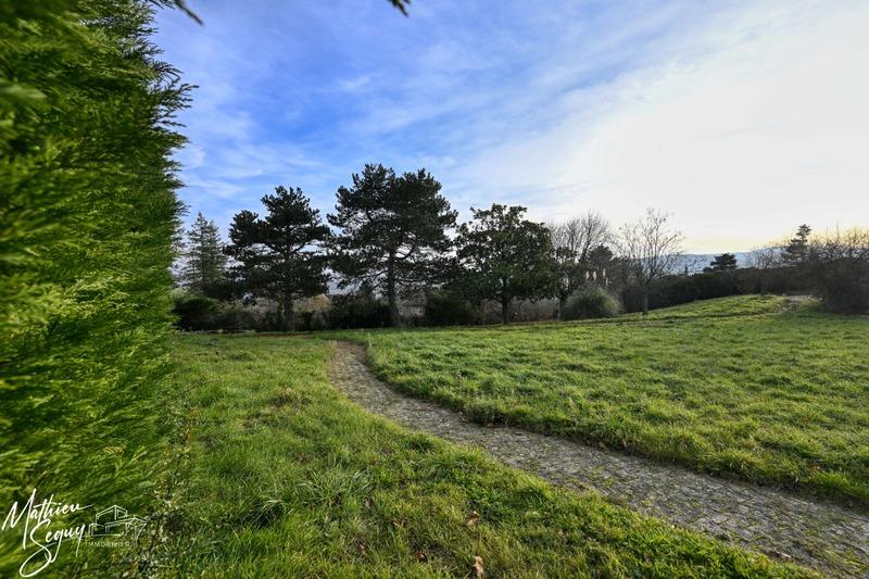 Terrain constructible - 477 m²