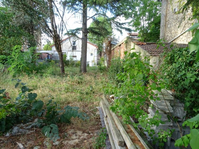 Terrain constructible - 617 m²