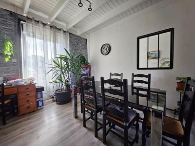 Maison de ville - 110 m² - 8 pièces