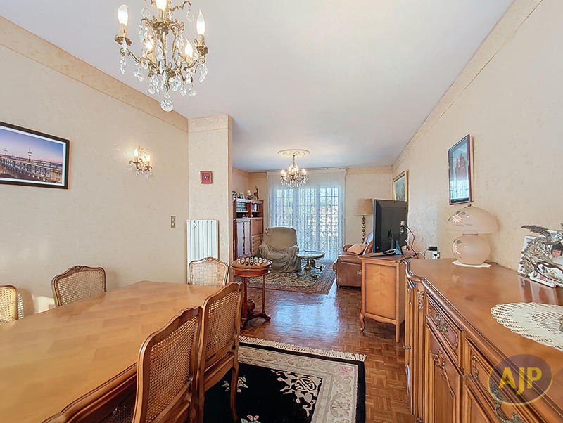 Maison - 140 m² - 7 pièces