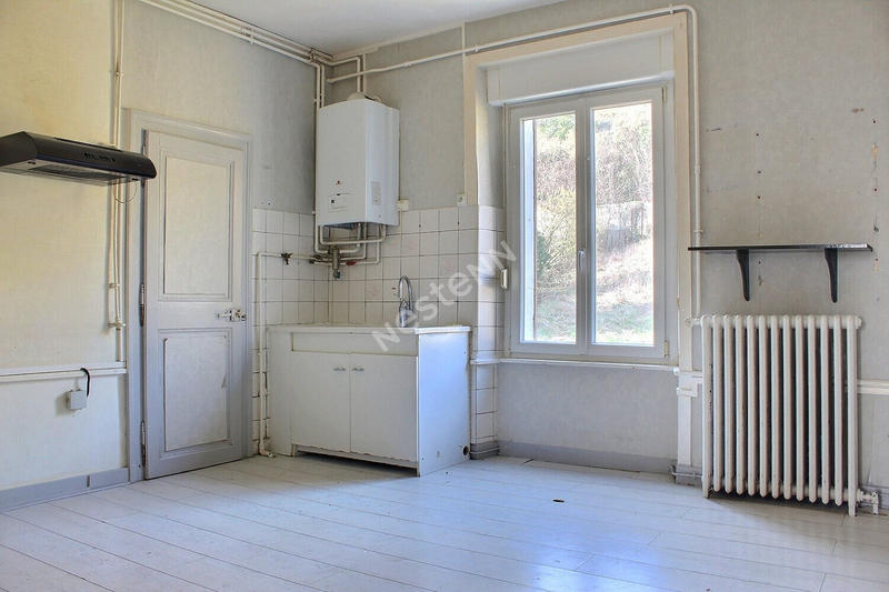 Maison - 204 m² - 9 pièces