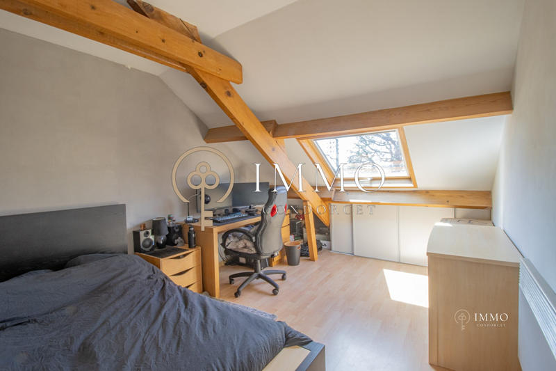 Maison - 182 m² - 8 pièces