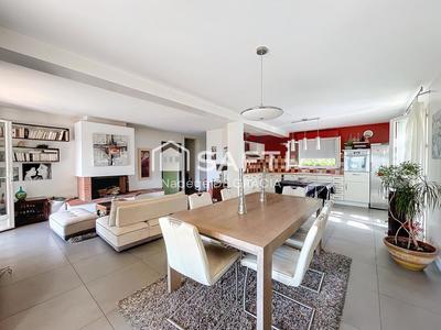 Maison - 172 m² - 6 pièces