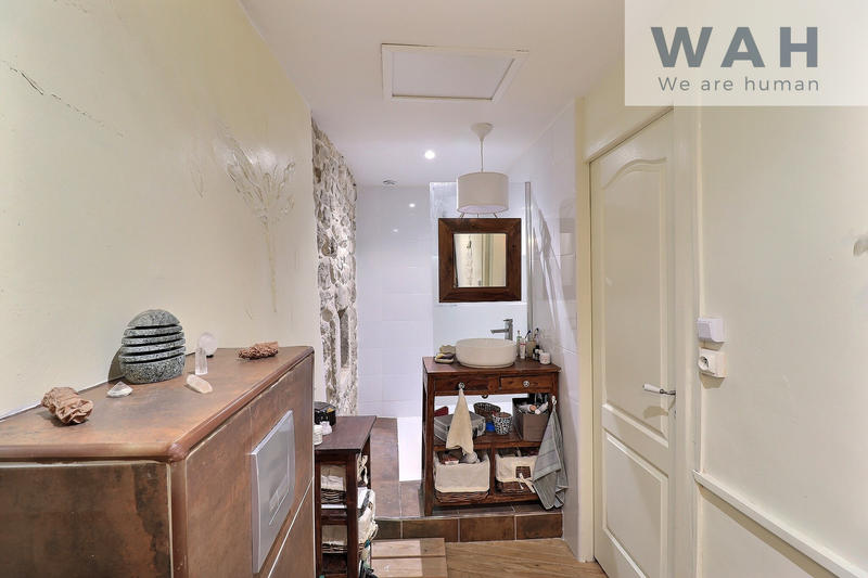 Maison - 263 m² - 7 pièces