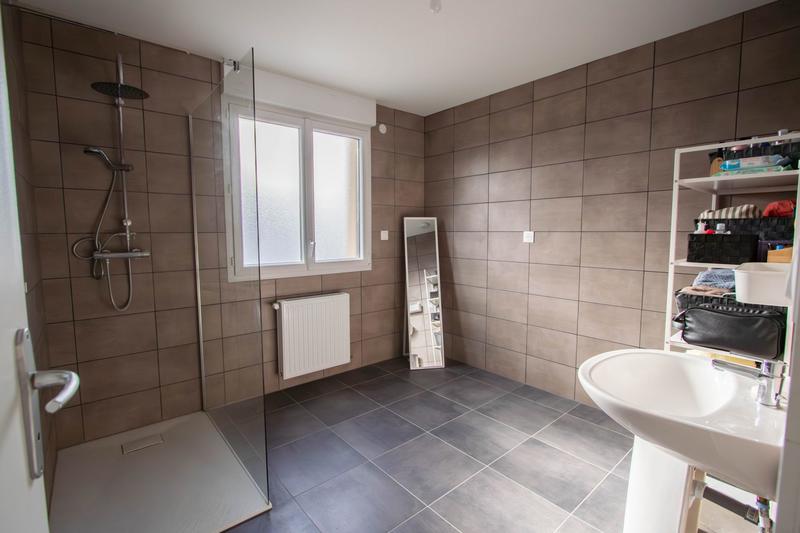 Maison traditionnelle - 108 m² - 5 pièces