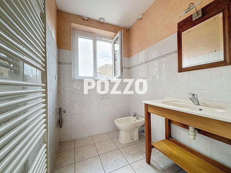 Immeuble - 164 m² - 6 pièces