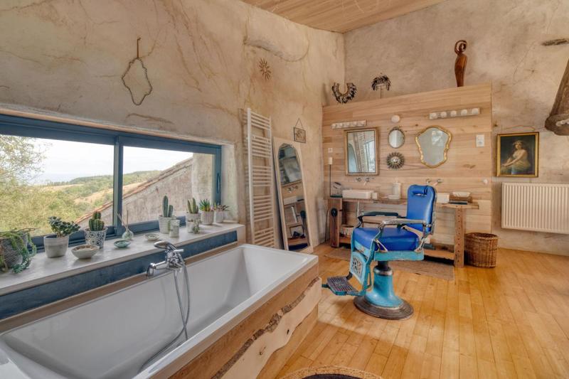 Maison - 298 m² - 10 pièces