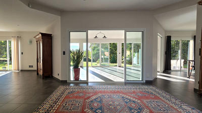 Maison - 246 m² - 7 pièces