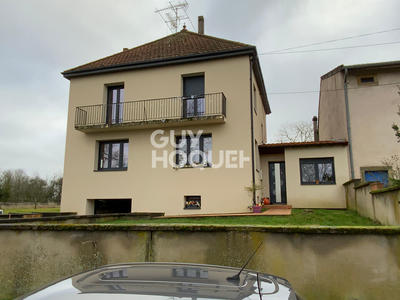 Maison - 177 m² - 8 pièces