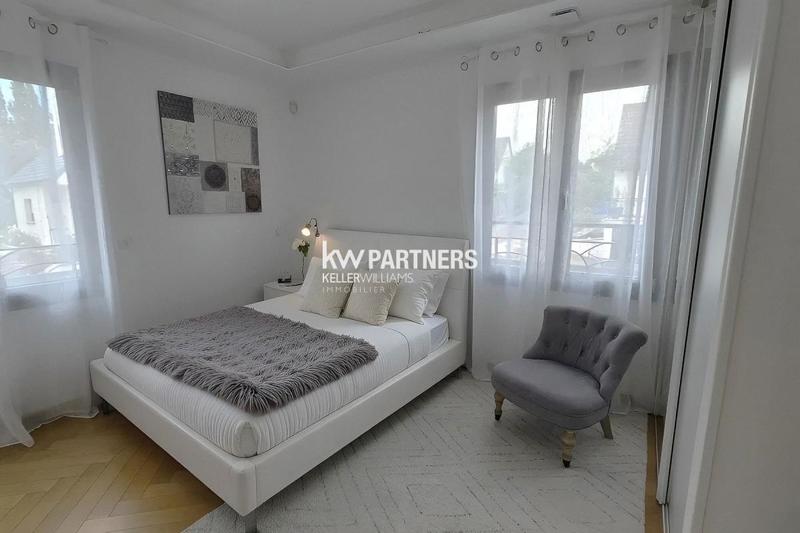 Maison d'architecte - 446 m² - 9 pièces