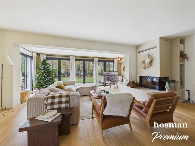 Maison - 180 m² - 6 pièces