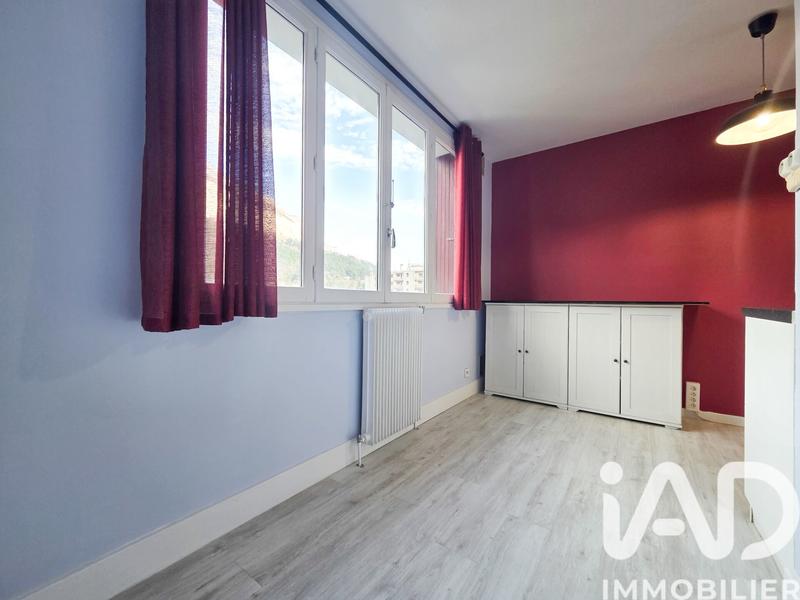 Appartement - 94 m² - 4 pièces