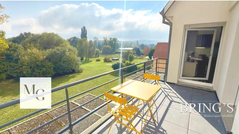 Appartement - 85 m² - 5 pièces