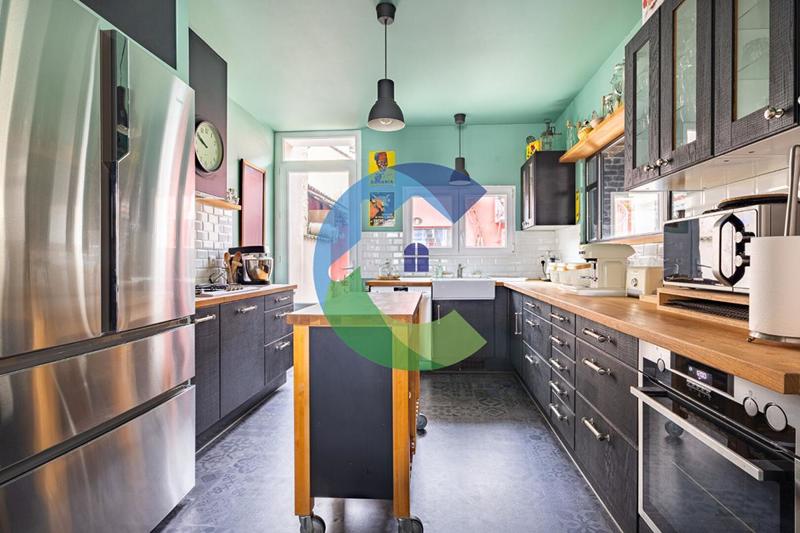 Maison - 175 m² - 7 pièces