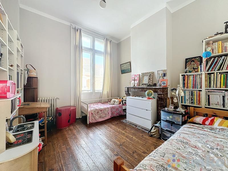 Maison - 252 m² - 8 pièces