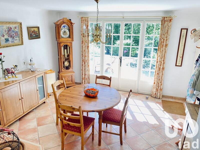 Maison - 204 m² - 8 pièces