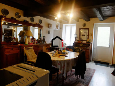 Maison - 95 m² - 4 pièces