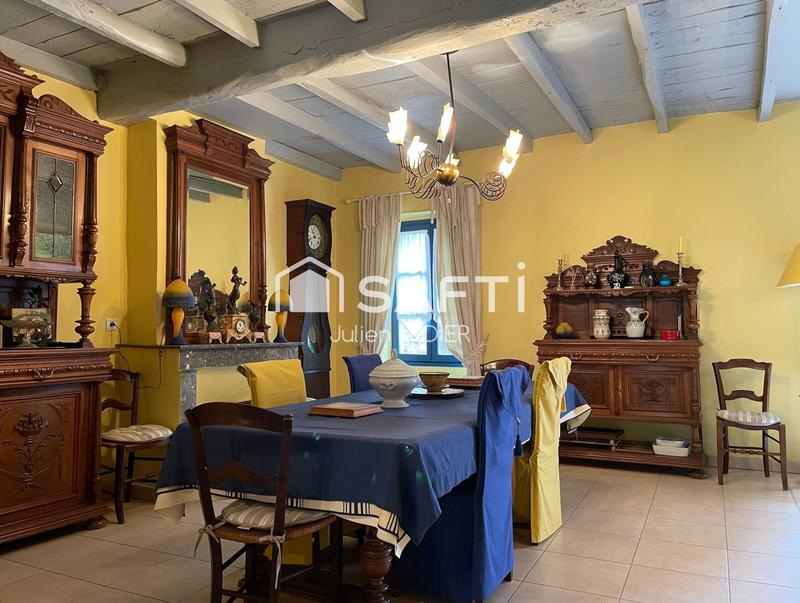 Maison - 245 m² - 8 pièces