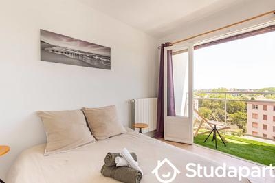 Chambre - 11 m² - 1 pièce