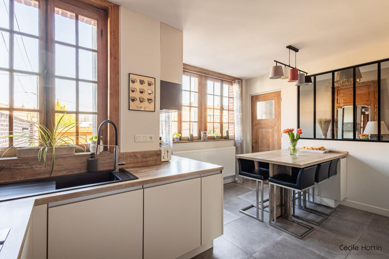 Maison ancienne - 260 m² - 8 pièces