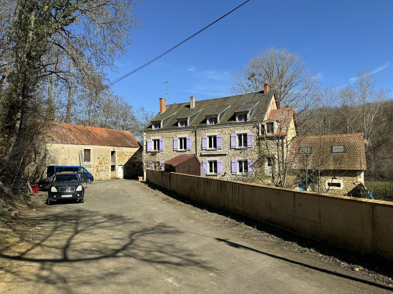 Maison - 426 m² - 11 pièces