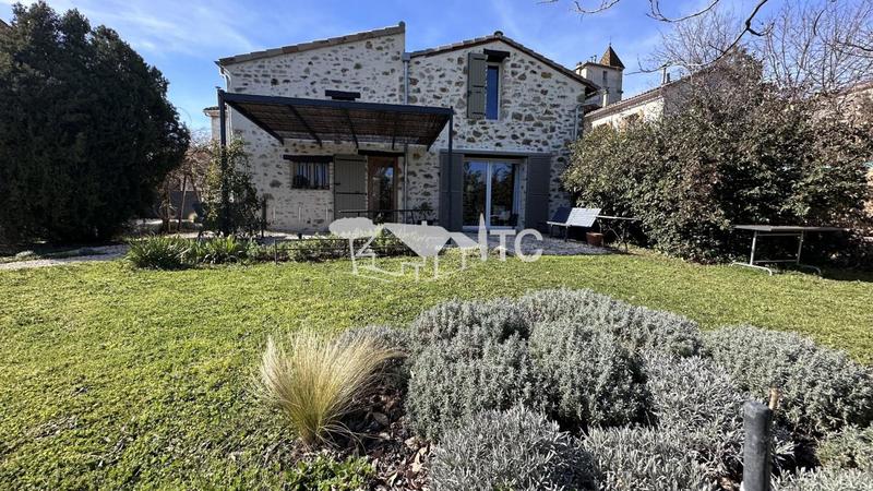 Propriété - 122 m² - 4 pièces