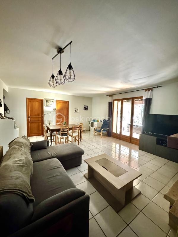 Maison traditionnelle - 93 m² - 4 pièces