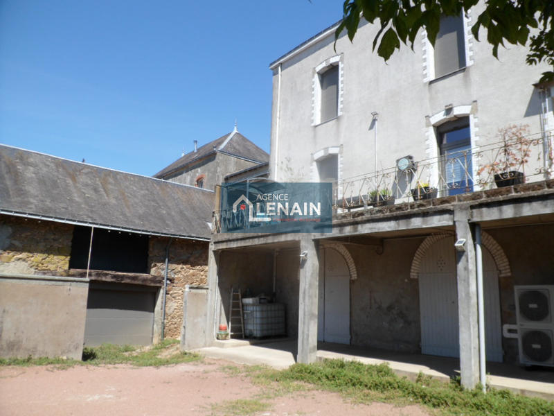 Maison - 239 m² - 7 pièces