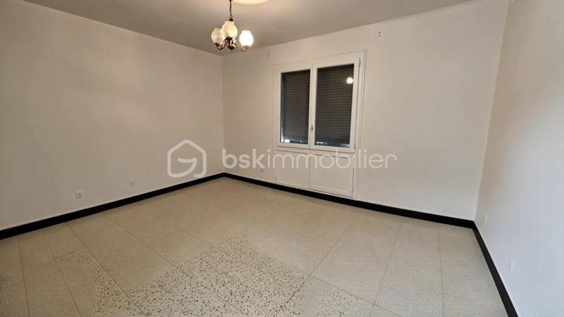 Appartement - 80 m² - 4 pièces