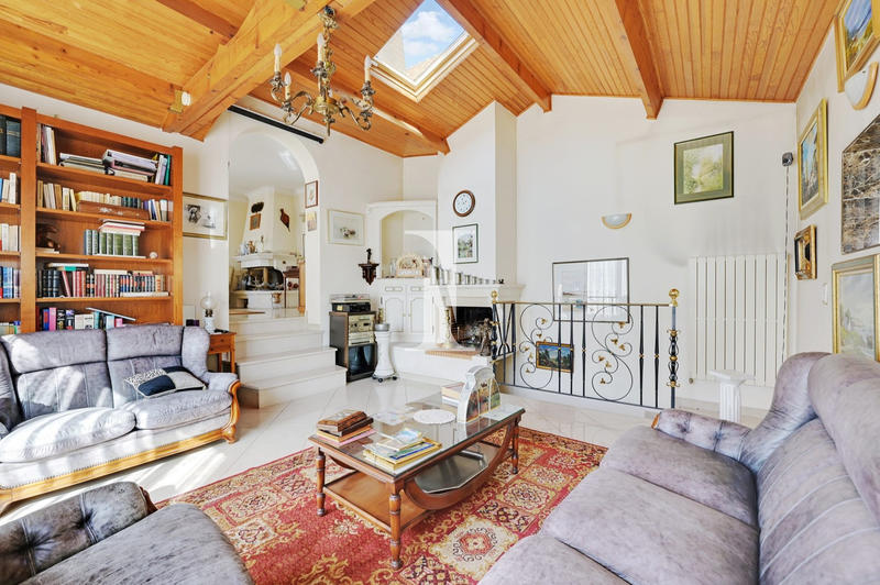 Maison - 137 m² - 5 pièces