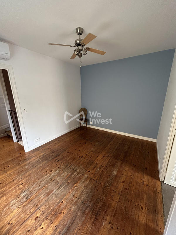 Maison - 185 m² - 10 pièces