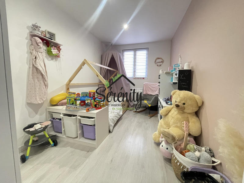 Maison - 90 m² - 5 pièces