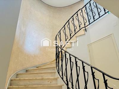 Maison de ville - 196 m² - 9 pièces