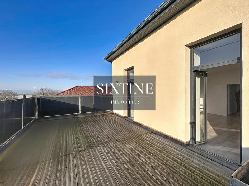 Appartement - 80 m² - 5 pièces