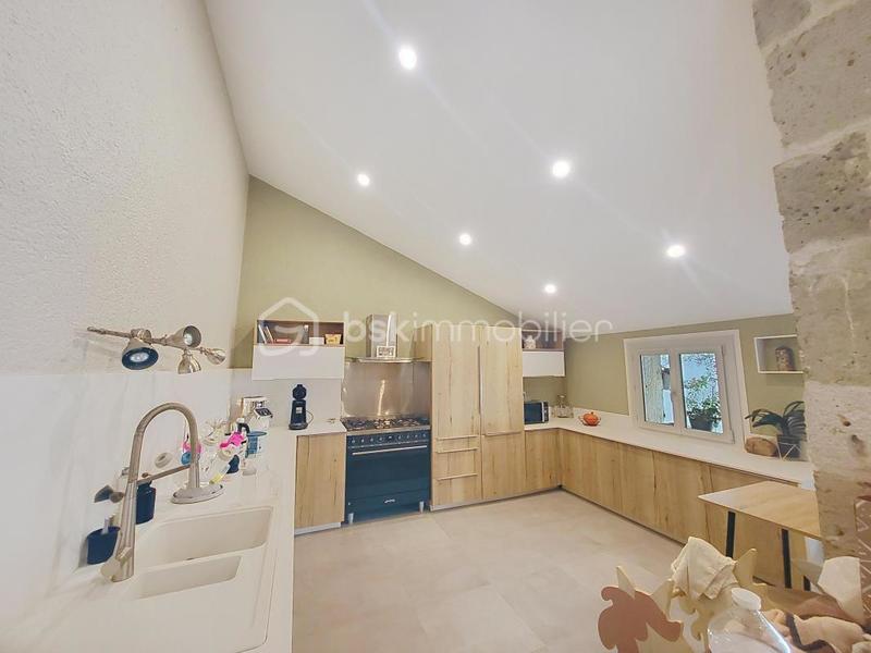 Maison en pierre - 191 m² - 7 pièces