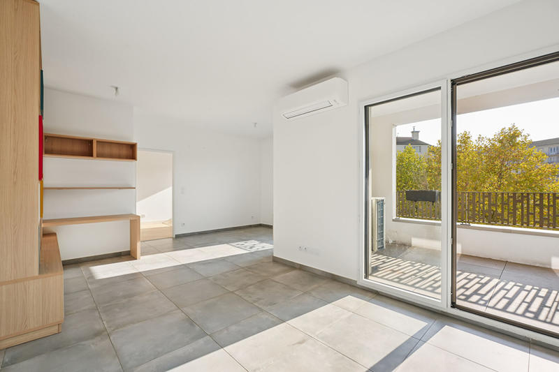 Appartement - 102 m² - 4 pièces