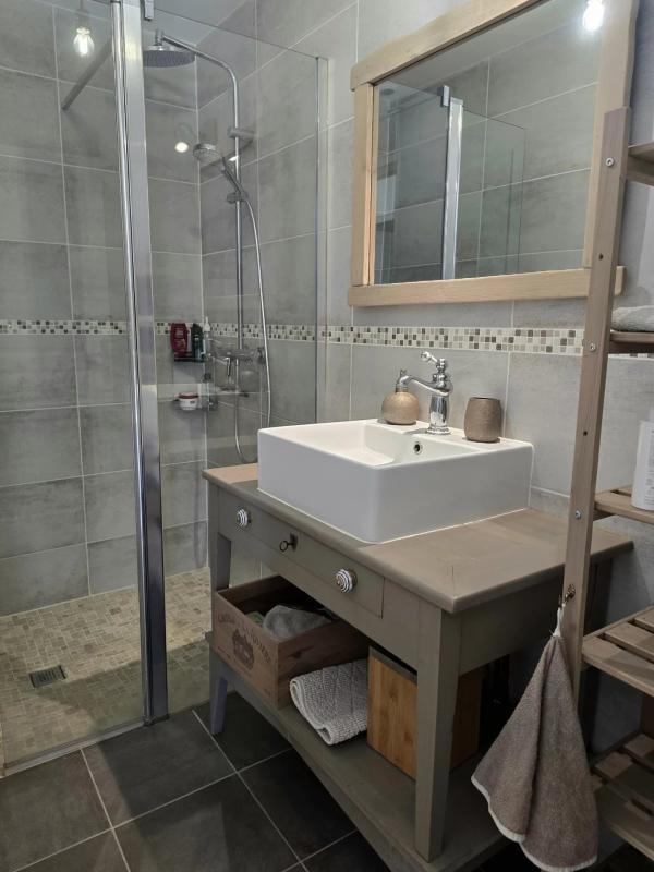 Maison - 207 m² - 9 pièces