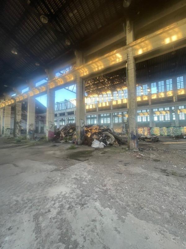 Entrepôt - 7 000 m² - 1 pièce