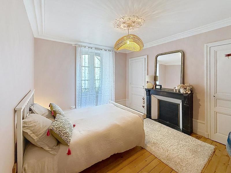 Appartement - 155 m² - 6 pièces