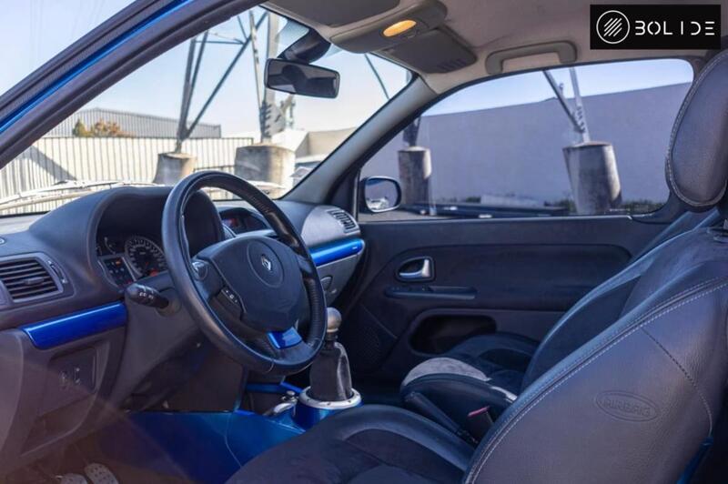 Renault Clio sport V6 3.0i 255cv génération 2 phase