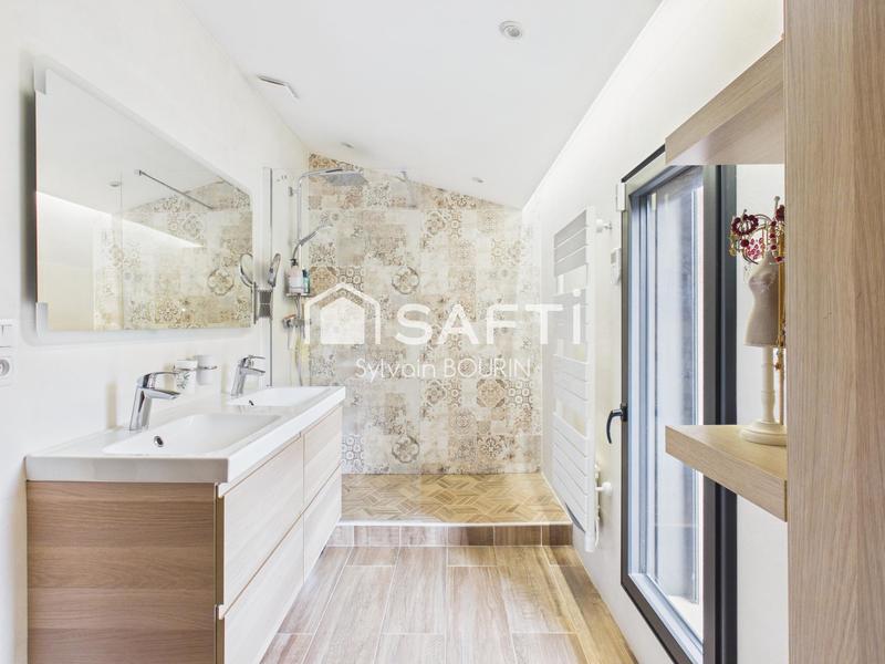 Maison - 135 m² - 6 pièces