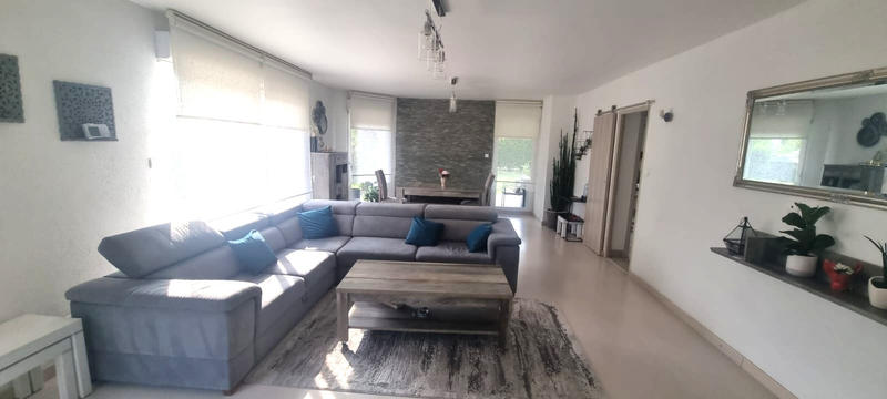 Maison - 151 m² - 6 pièces