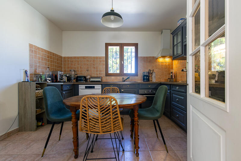 Maison - 98 m² - 4 pièces